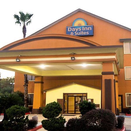 Days Inn & Suites By Wyndham Houston North/Aldine Buitenkant foto