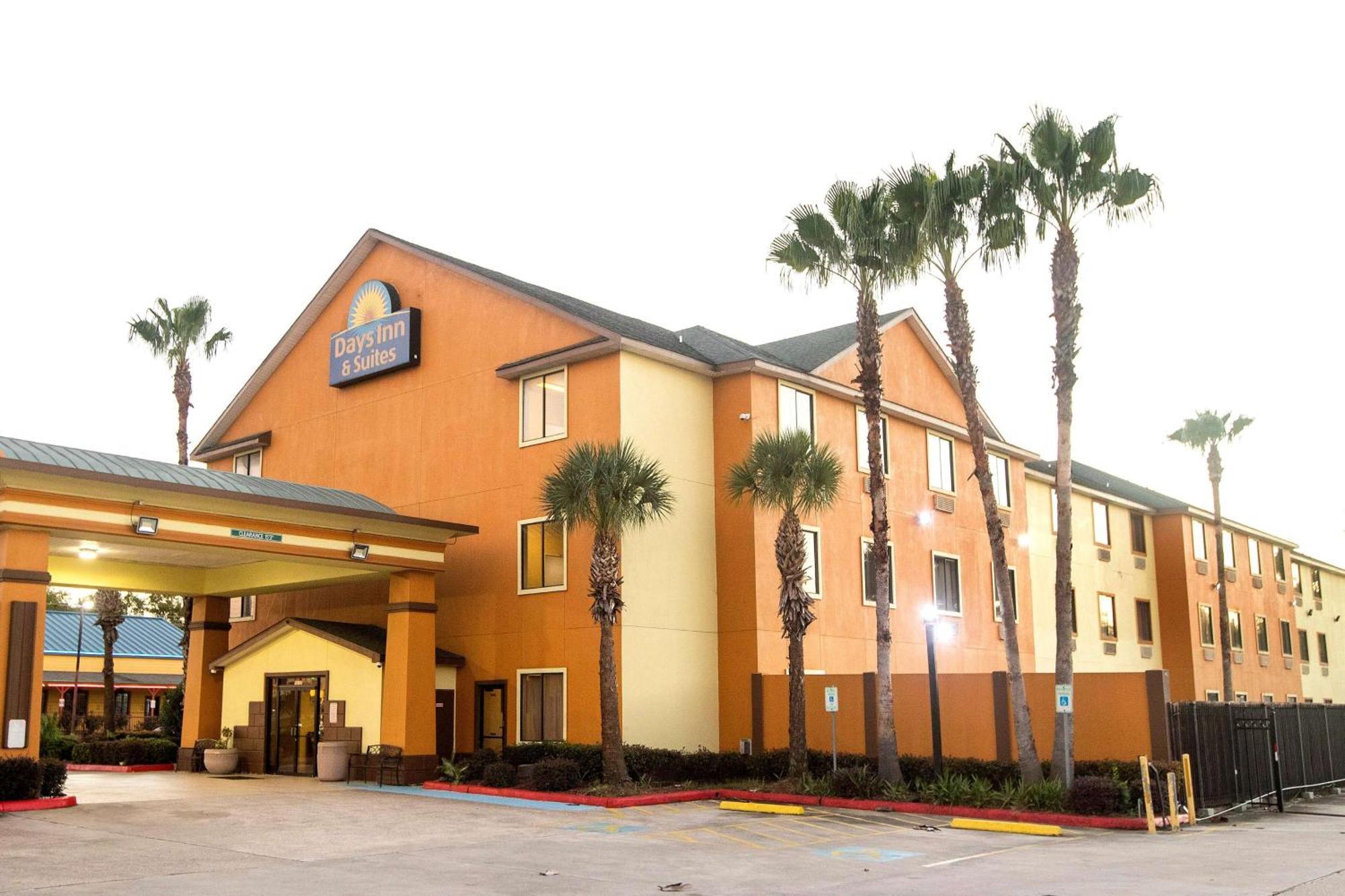 Days Inn & Suites By Wyndham Houston North/Aldine Buitenkant foto